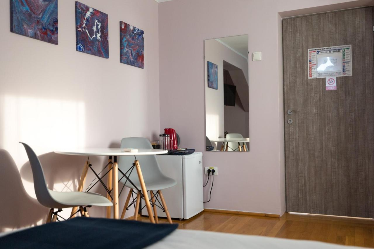 Casa Ris Hotell Târgu Jiu Exteriör bild
