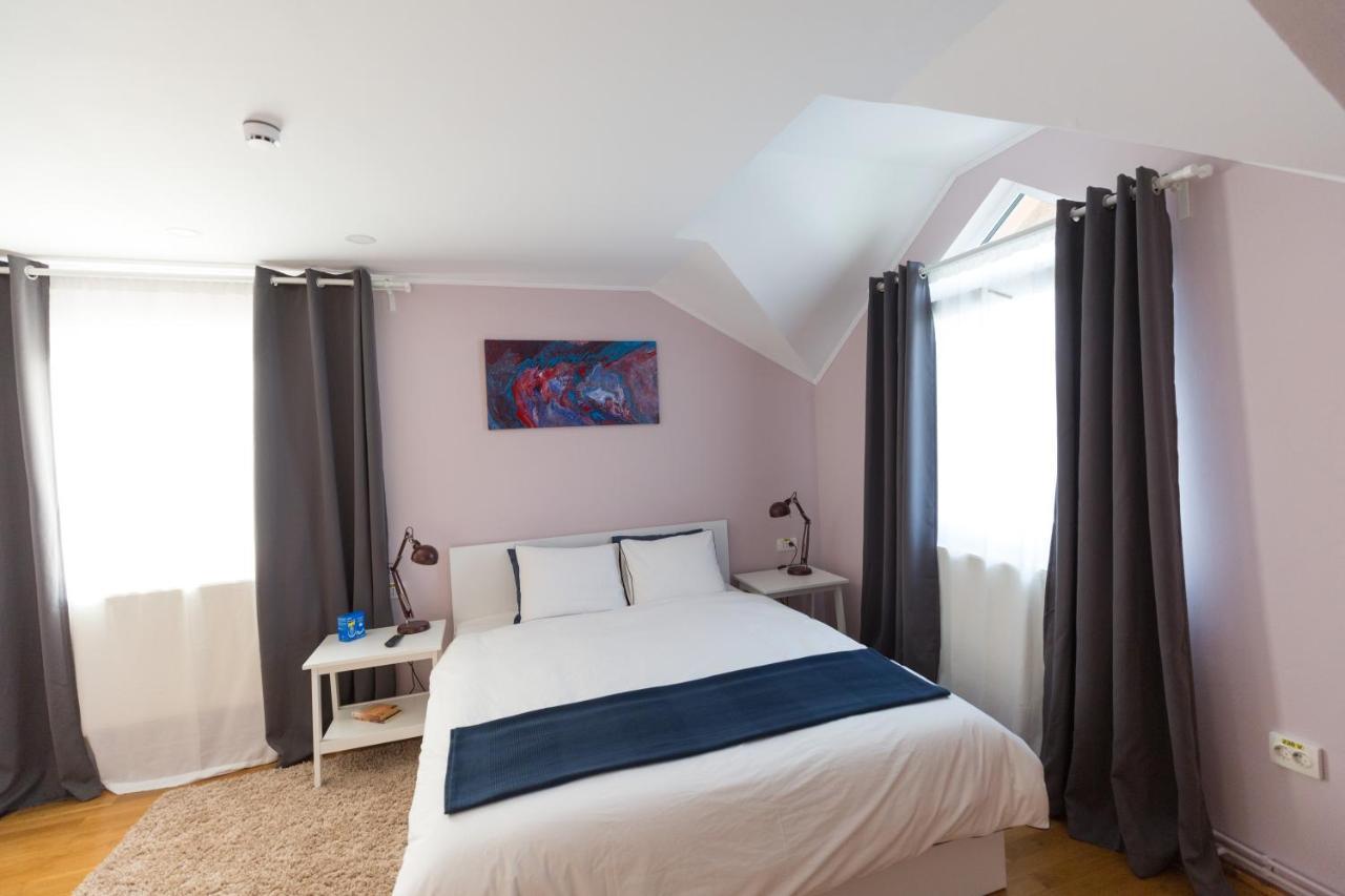 Casa Ris Hotell Târgu Jiu Exteriör bild